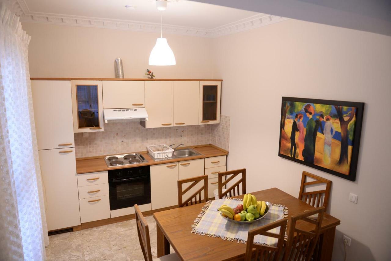 Patras White Castle Apartment Luaran gambar